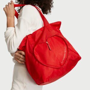 NWT Victoria's Secret Packable Heart Tote